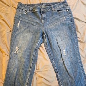 Simply Vera size 16 distressed jeans